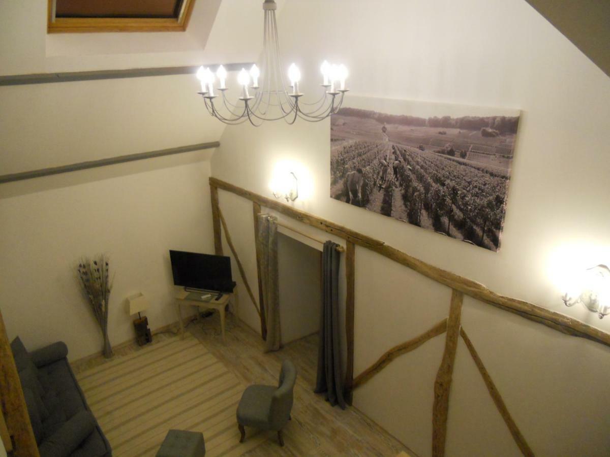 Gite La Nuit Etoilee Chez Champagne Mathelin Mareuil-le-Port Eksteriør bilde